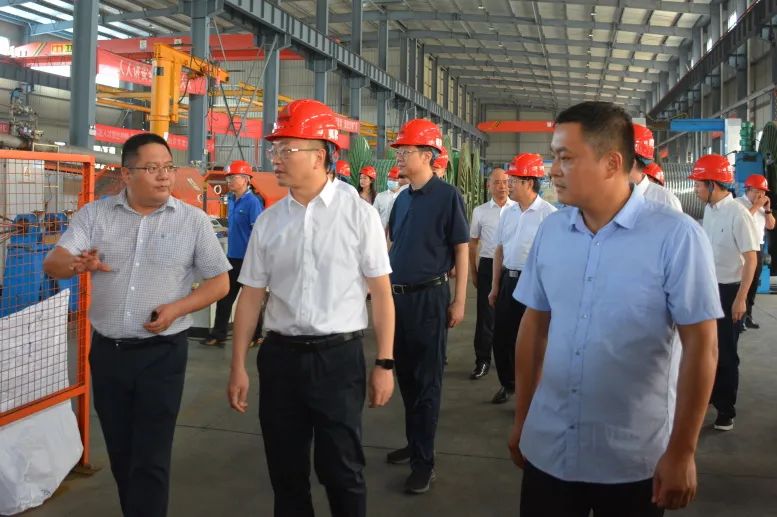 南昌市委常委、副市長(zhǎng)趙捷蒞臨越光電纜調(diào)研中小企業(yè)數(shù)字化轉(zhuǎn)型試點(diǎn)工作